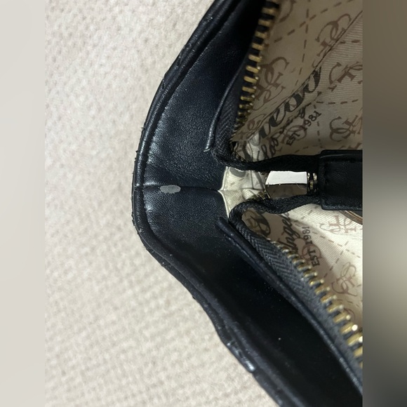 AS IS Guess | Black Shoulder Purse - Picture 13 of 17